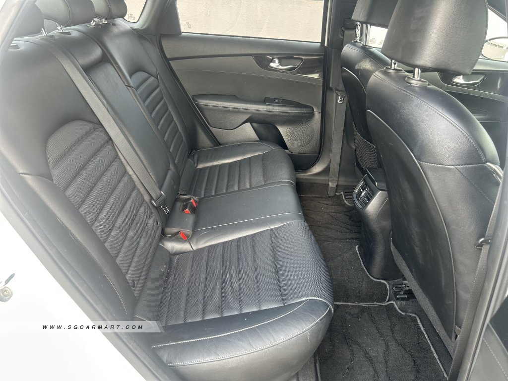 Kia Cerato 1.6A GT Line SX Sunroof