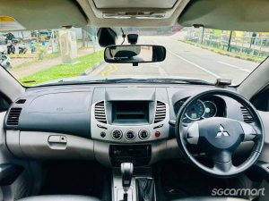 Mitsubishi Triton L200 Double-Cab 2.5A (COE till 07/2030)