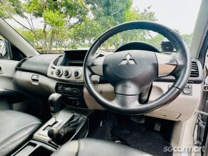 Mitsubishi Triton L200 Double-Cab 2.5A (COE till 07/2030)