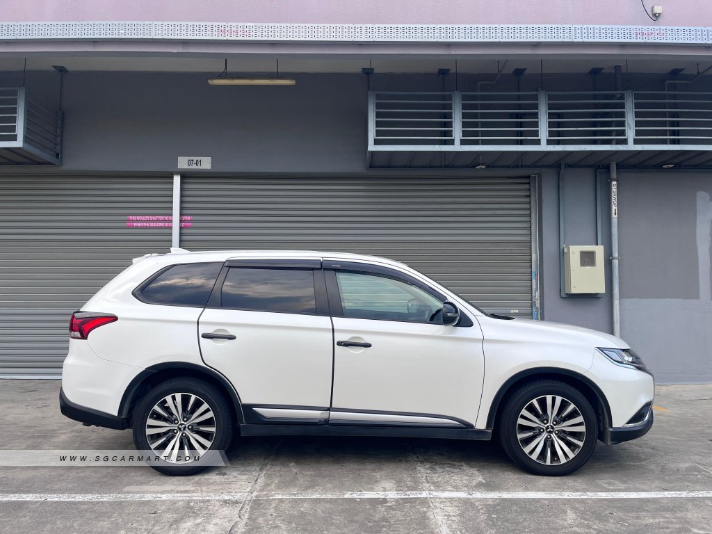 Mitsubishi Outlander 2.0A