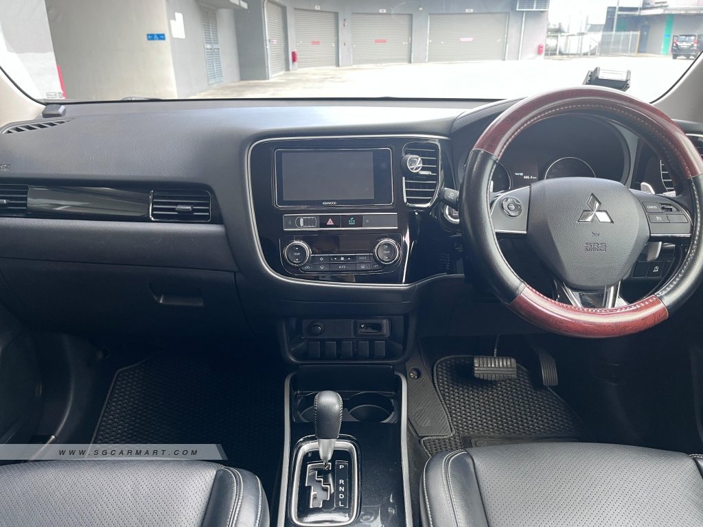 Mitsubishi Outlander 2.0A