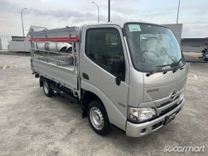 Hino Dutro 2.8M
