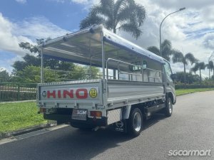 Hino Dutro 2.8M