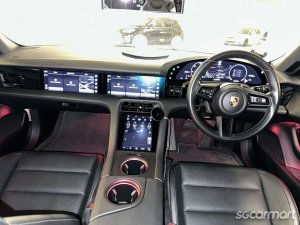Porsche Taycan Electric 4
