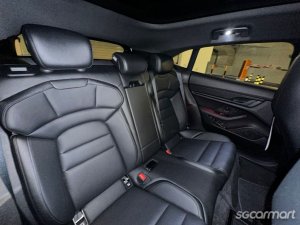 Porsche Taycan Electric 4