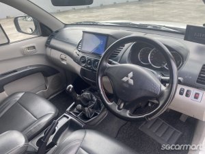 Mitsubishi Triton L200 Double-Cab 2.5M (COE till 01/2030)