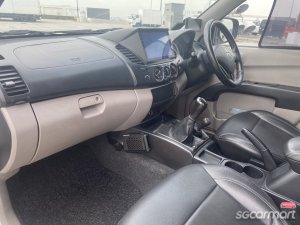 Mitsubishi Triton L200 Double-Cab 2.5M (COE till 01/2030)