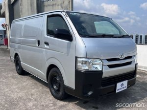 Toyota Hiace 3.0M