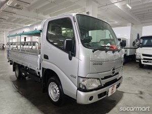 Hino Dutro 2.8M