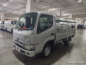 Hino Dutro 2.8M