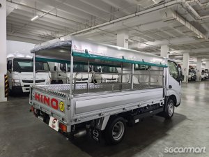 Hino Dutro 2.8M
