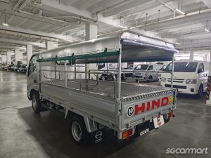 Hino Dutro 2.8M