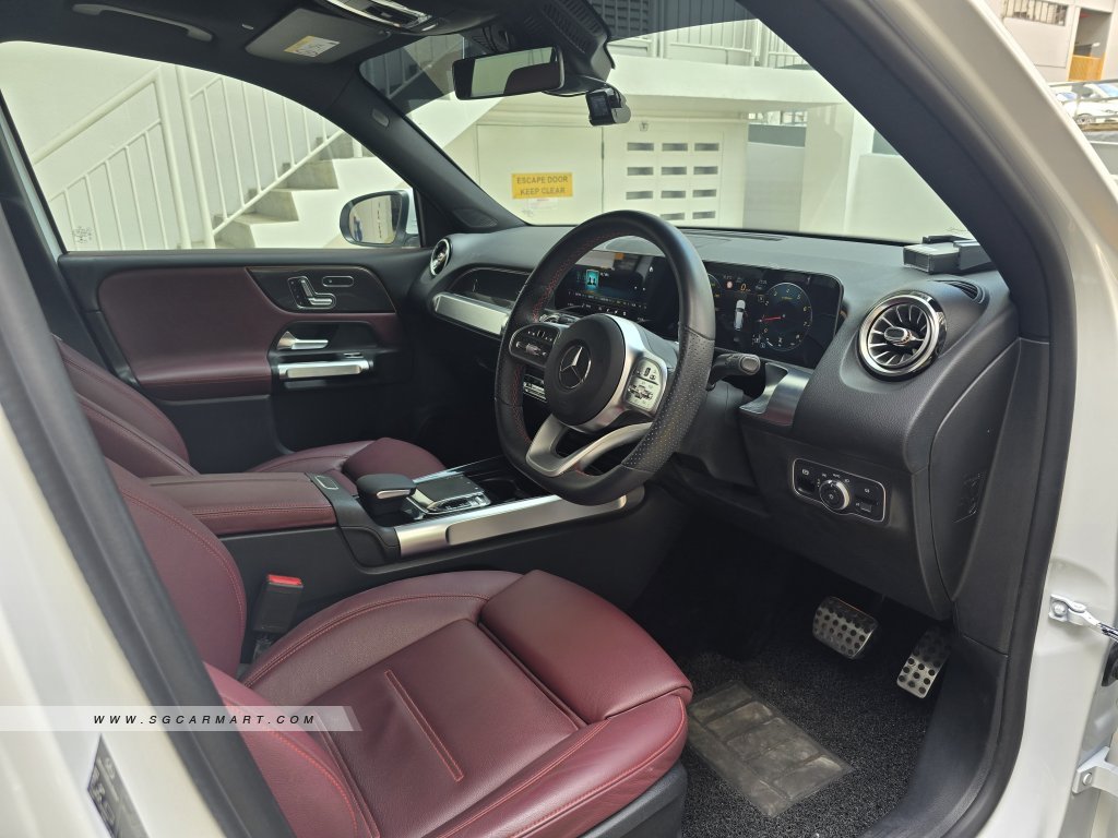 Mercedes-Benz GLB-Class GLB200 AMG Line Premium Plus