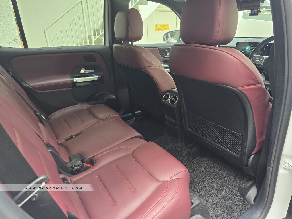Mercedes-Benz GLB-Class GLB200 AMG Line Premium Plus