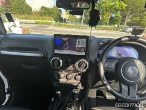 Jeep Wrangler Unlimited Sahara 3.6A