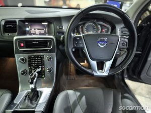 Volvo S60 T2