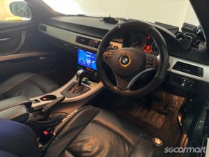 BMW 3 Series 320i Convertible (COE till 09/2030)