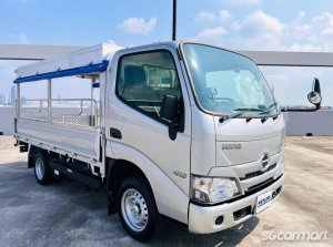 Hino Dutro 2.8M