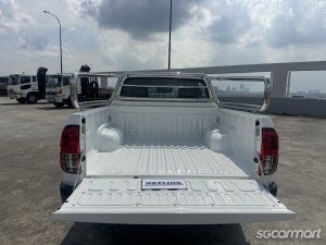 Toyota Hilux Double-Cab 2.4A
