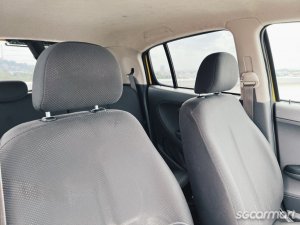 Subaru R2 (COE till 10/2028)