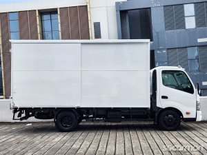 Hino XZU710R