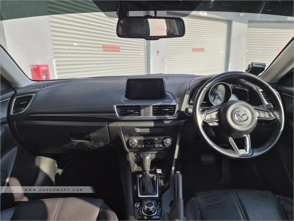Mazda 3 1.5A Deluxe Sunroof