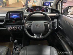 Toyota Sienta 1.5A Standard