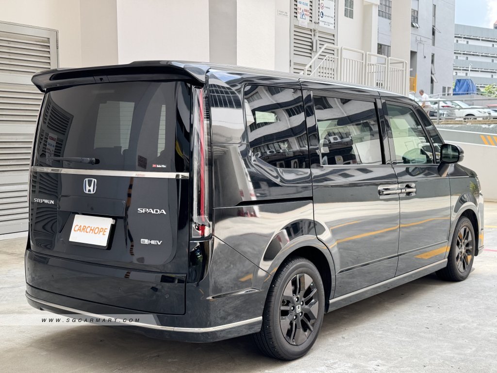 Honda Stepwagon Hybrid Spada 2.0A e-HEV