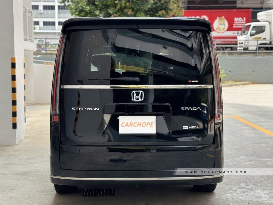 Honda Stepwagon Hybrid Spada 2.0A e-HEV