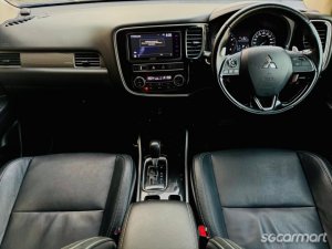 Mitsubishi Outlander 2.0A