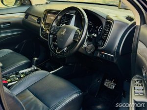 Mitsubishi Outlander 2.0A