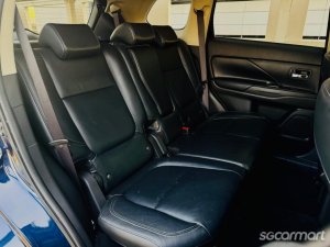 Mitsubishi Outlander 2.0A
