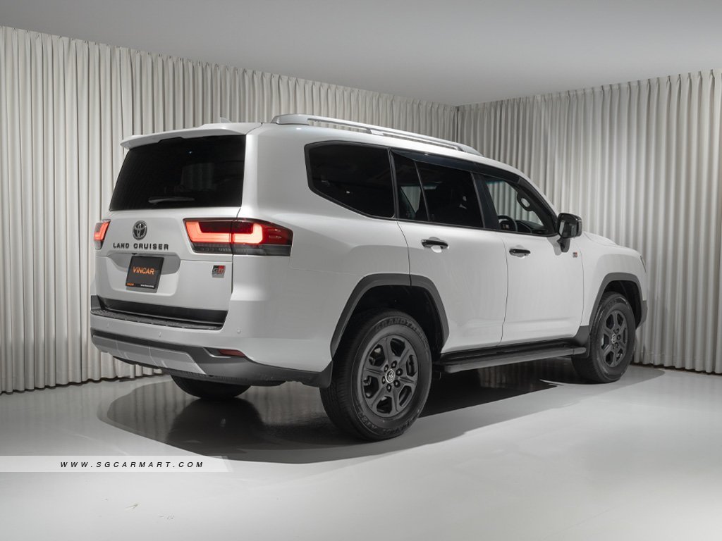 Photos for Toyota Land Cruiser 3.5A 300 GR Sport 7-Seater - Sgcarmart