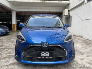 Toyota Sienta Hybrid 1.5A X