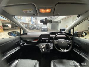 Toyota Sienta Hybrid 1.5A X