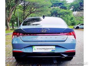 Hyundai Avante 1.6A S