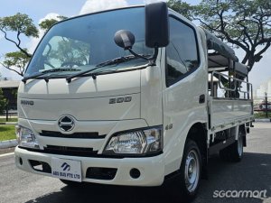 Hino Dutro 2.8M