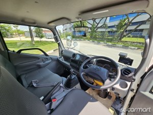 Hino Dutro 2.8M