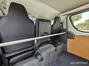 Toyota Hiace 3.0M DX (New 5-yr COE)