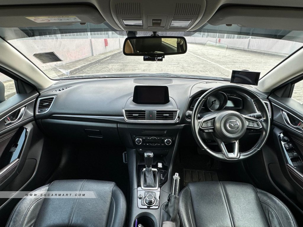 Mazda 3 1.5A Sunroof