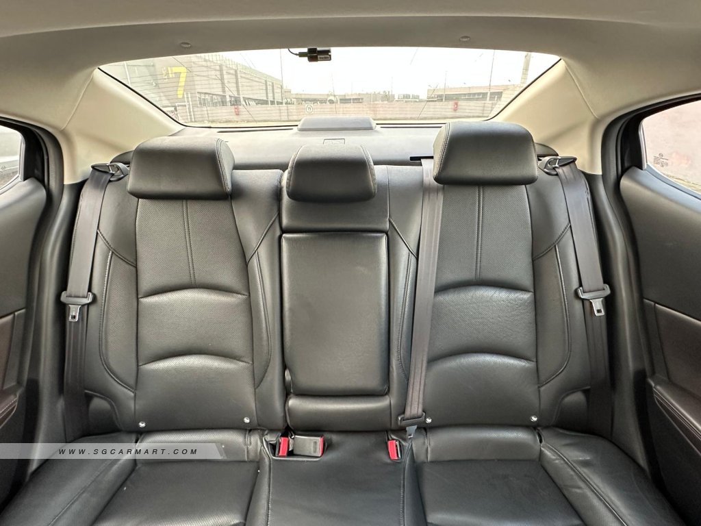 Mazda 3 1.5A Sunroof
