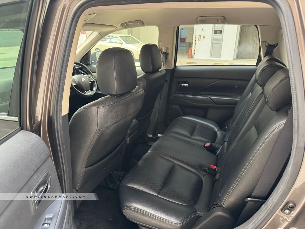 Mitsubishi Outlander 2.0A