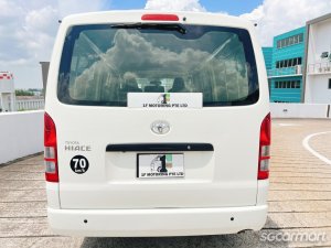 Toyota Hiace 2.8A