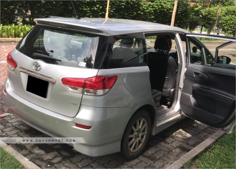 Toyota Wish 2.0A (COE till 12/2029)