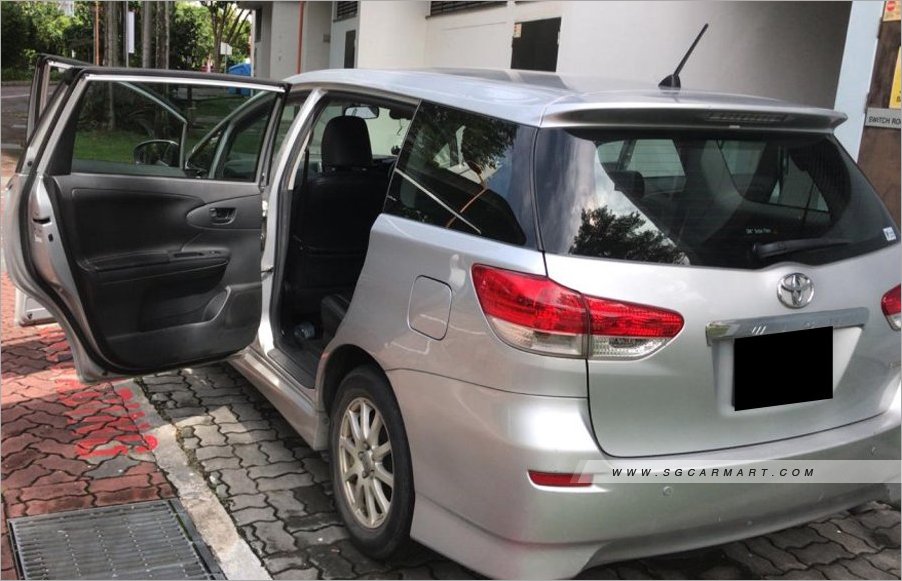 Toyota Wish 2.0A (COE till 12/2029)