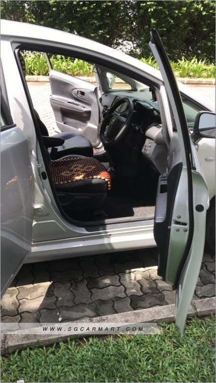 Toyota Wish 2.0A (COE till 12/2029)