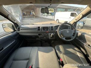 Toyota Hiace 3.0M (New 5-yr COE)