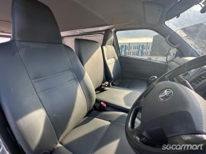 Toyota Hiace 3.0M (New 5-yr COE)
