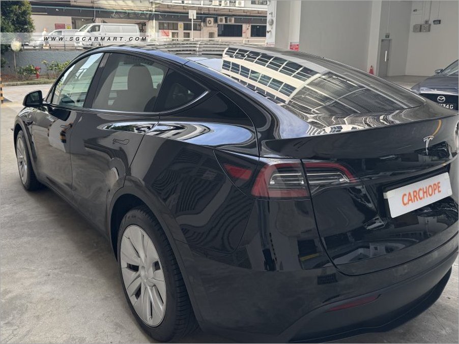 Tesla Model Y Electric RWD