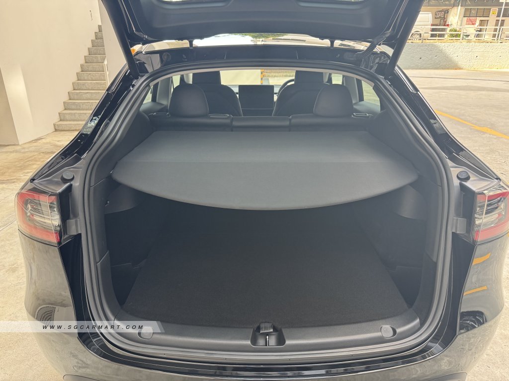 Tesla Model Y Electric RWD